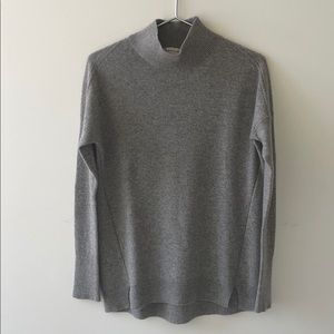 White + Warren Gray Cashmere Sweater Medium